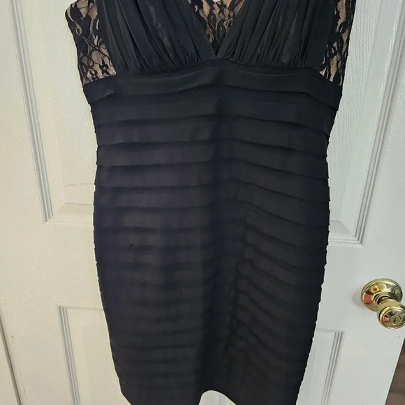 Scarlett Nite Ladies Beautiful Floral Black Lace Cocktail Dress -Size 8 NWT - Picture 10 of 15